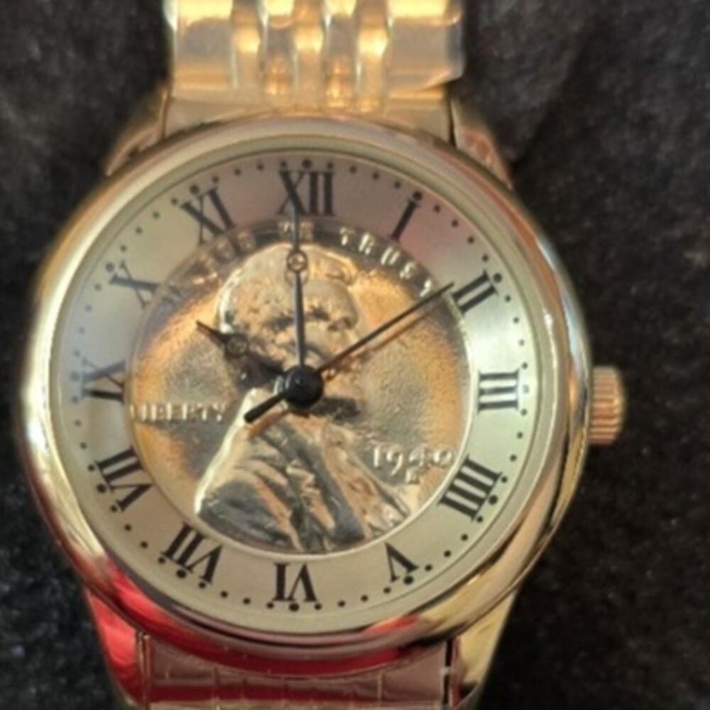 August Steiner Women's casual watch W/ U.S. one-cent wheat penny coin dial.